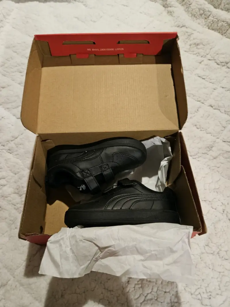 Zapatillas negras Puma para niño velcro doble - 2