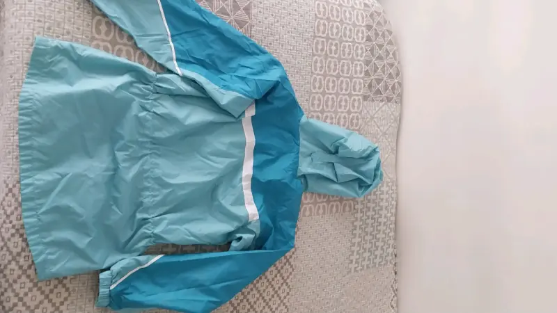 Chaqueta Columbia celeste con capucha - 4