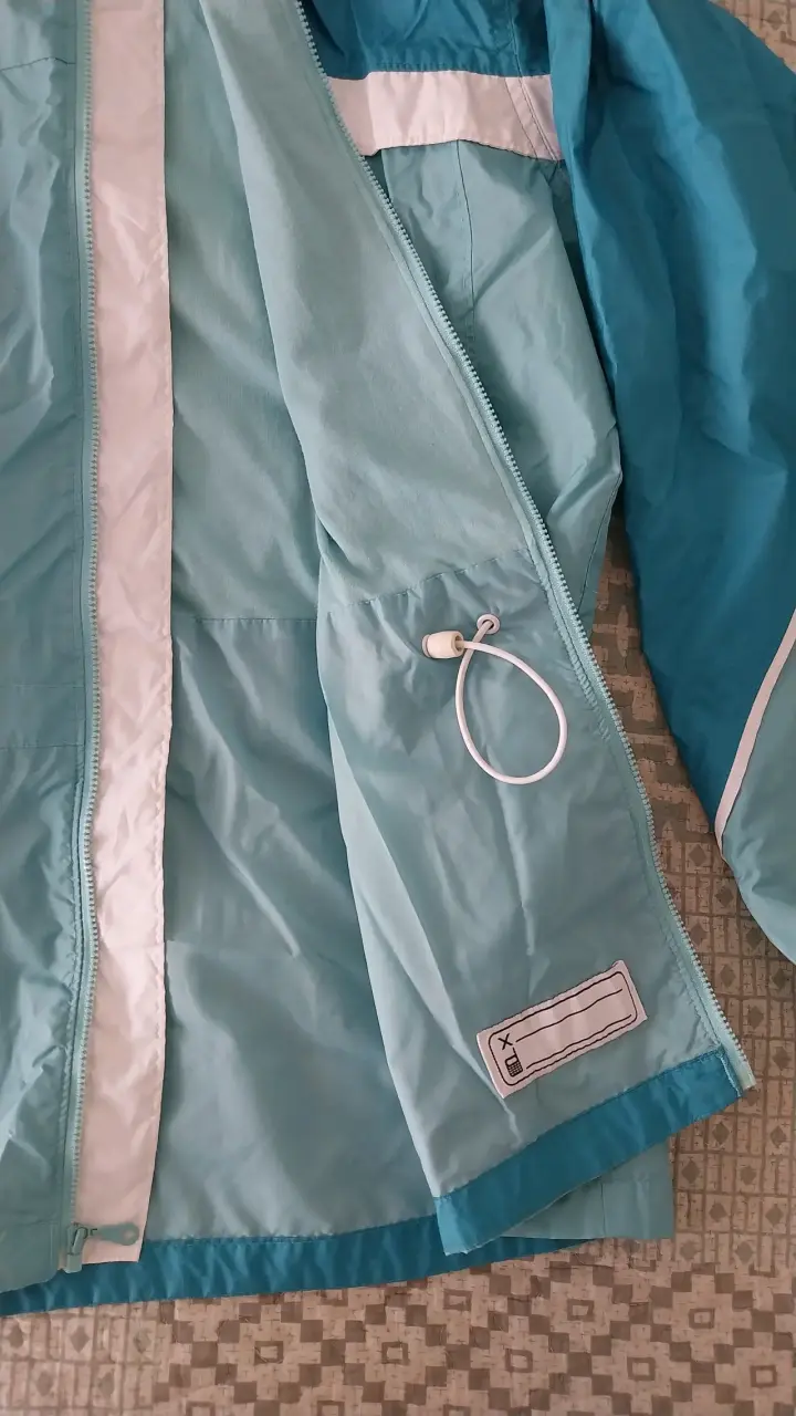 Chaqueta Columbia celeste con capucha - 5