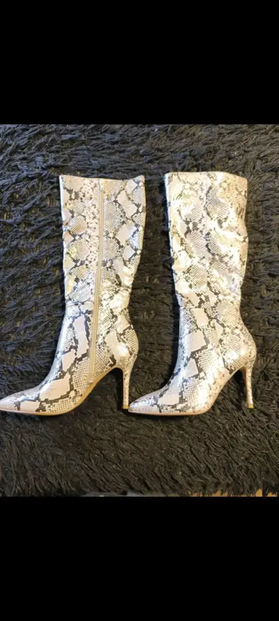 Botas altas de serpiente - miniatura 1