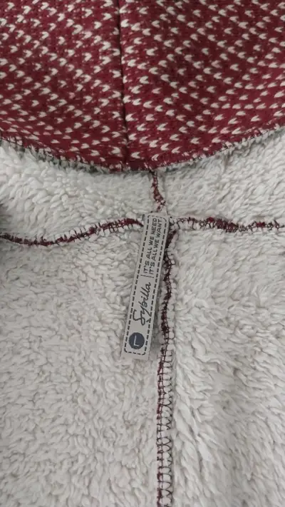 Abrigo Sybilla con capucha rojo tejido - miniatura 5