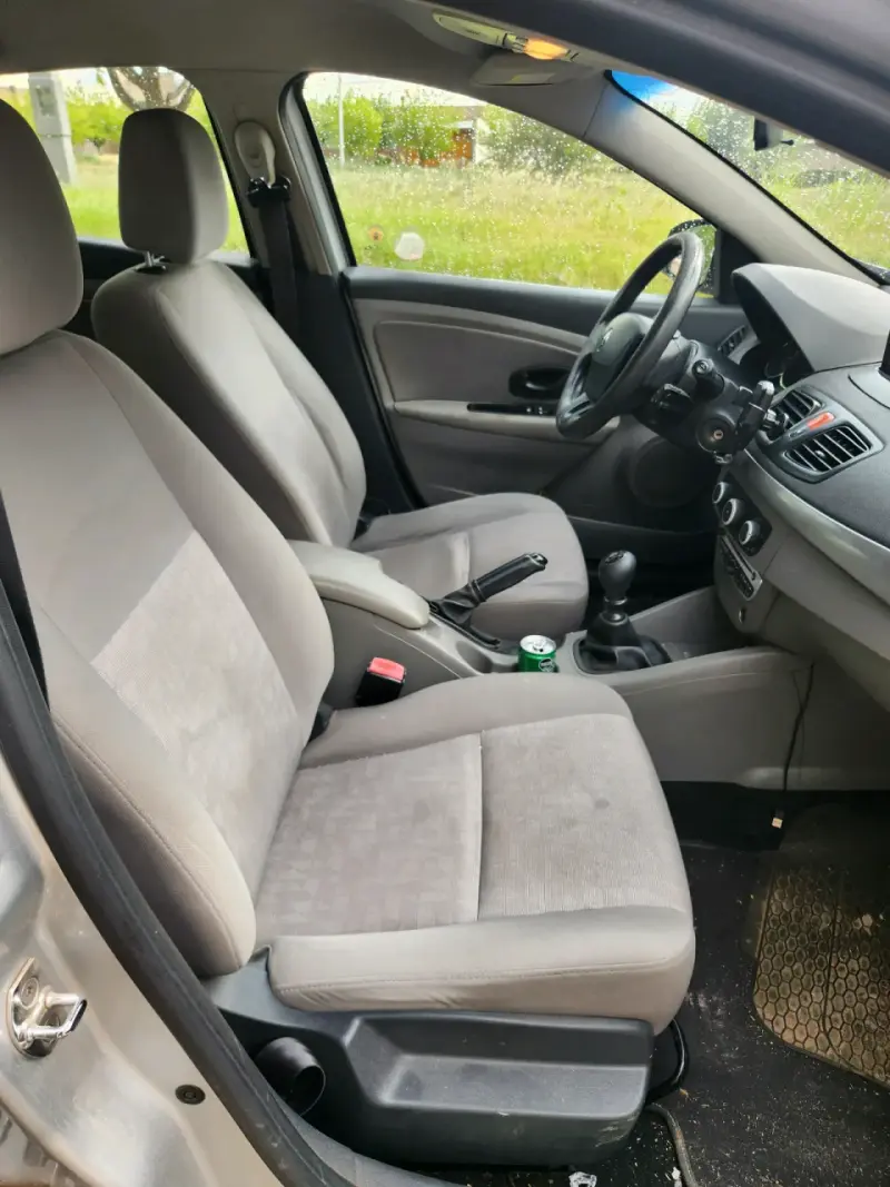 Renault Fluence authentique 2012 - 6