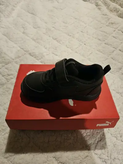 Zapatillas deportivas negras nuevas Puma - miniatura 2
