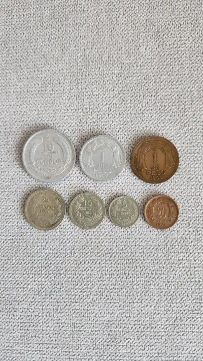 Lote de monedas antiguas chilenas - miniatura 1