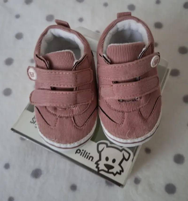 Zapatitos rosados de bebé - 2