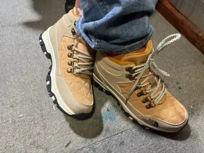 Zapatos  trekking dama y varón - miniatura 1