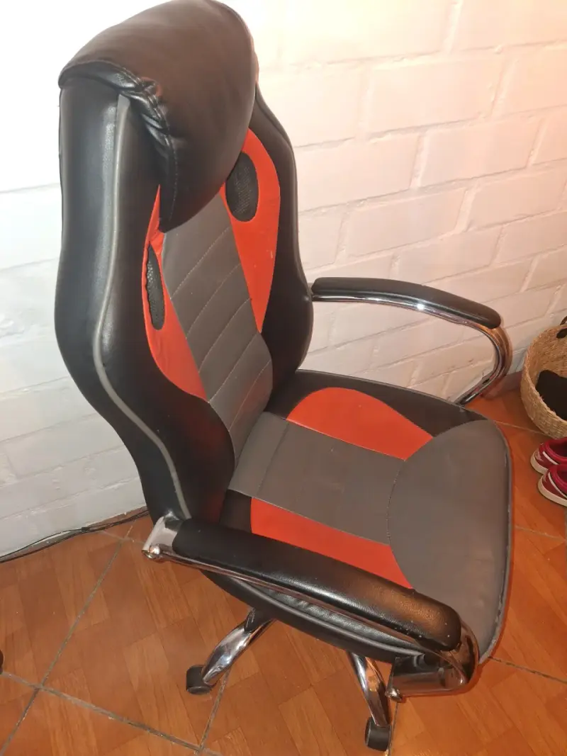 Silla gamer ergonómica roja - 4