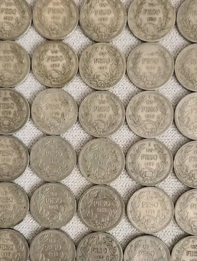 Monedas de Un Peso año 1933 cuproniquel - miniatura 3