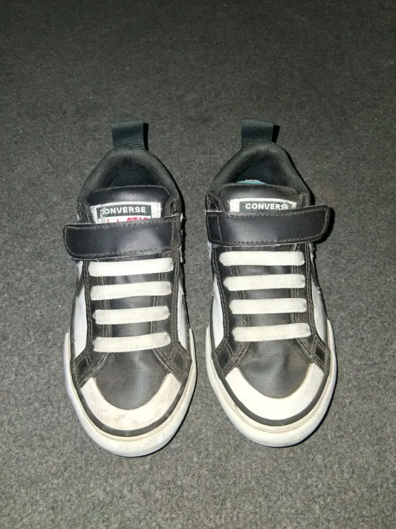 Zapatillas infantiles blanco y negro converse - 2
