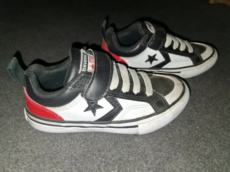 Zapatillas infantiles blanco y negro converse - 3