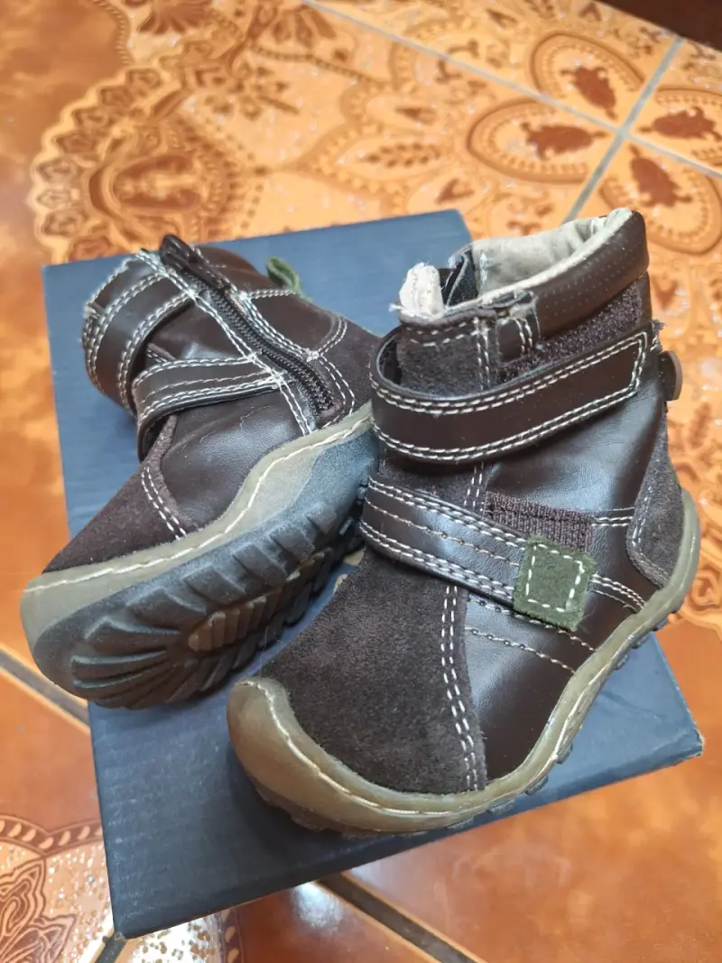 Botines infantiles de cuero café n19 - 1