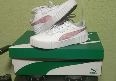Zapatillas Puma blancas y rosas - miniatura 1