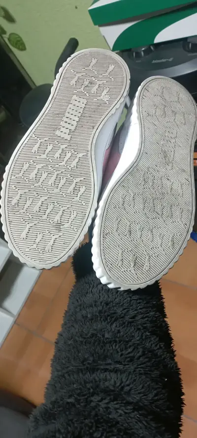 Zapatillas Puma blancas y rosas - miniatura 3