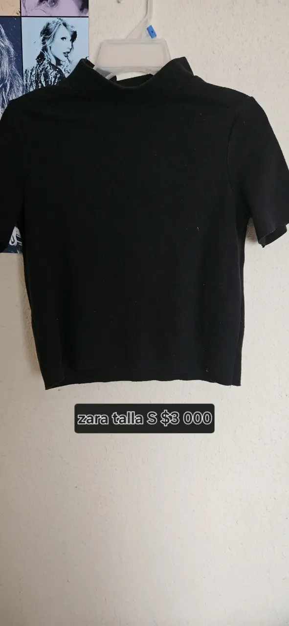 Polera negra Zara talla S