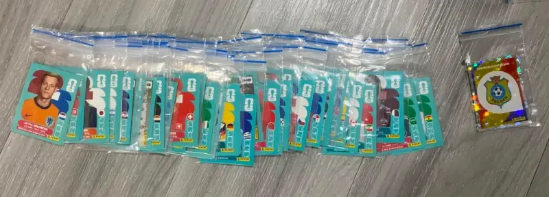 Set 4 láminas x 1000 de fútbol Panini
