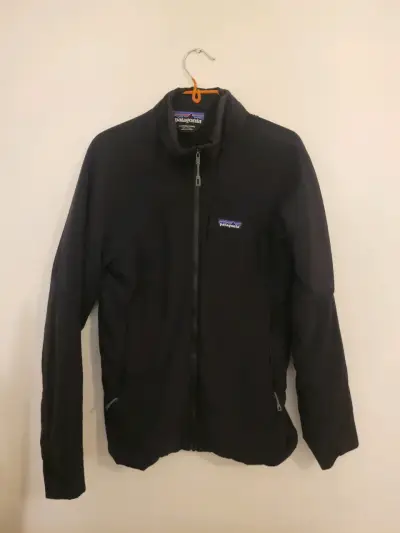 Chaqueta negra outdoor Patagonia - miniatura 1