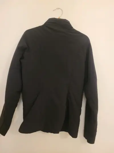 Chaqueta negra outdoor Patagonia - miniatura 2