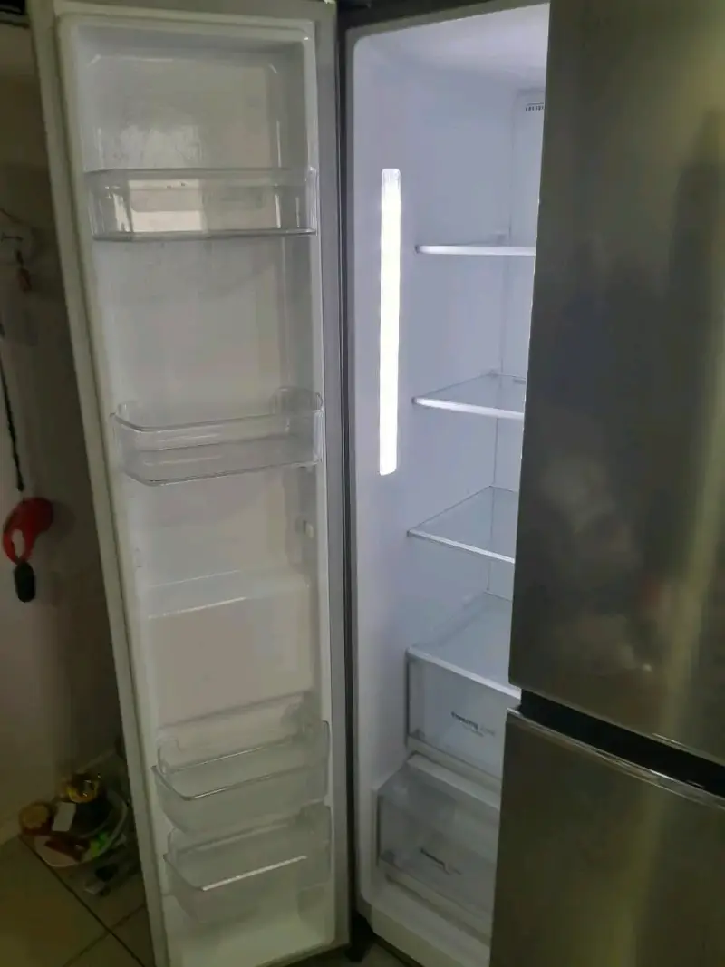 Refrigerador doble puerta LG - 1