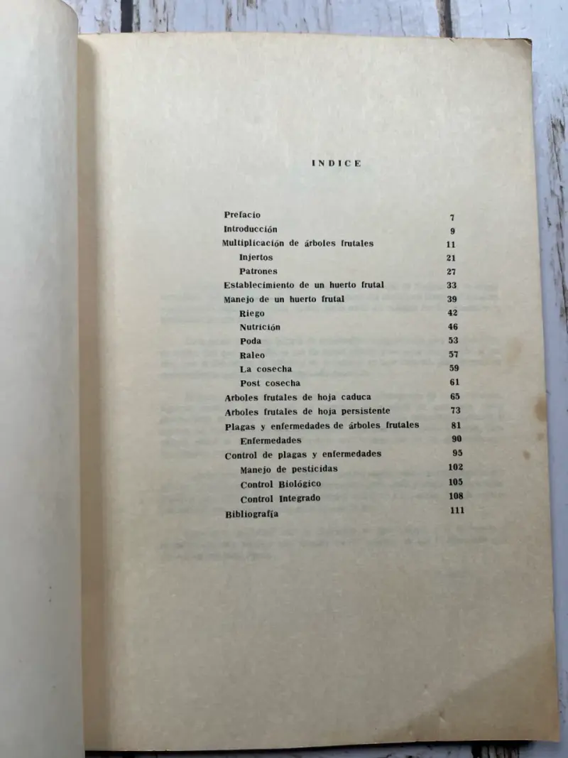 Manual de Fruticultura / Luis Cartagena C. (1975) - 2