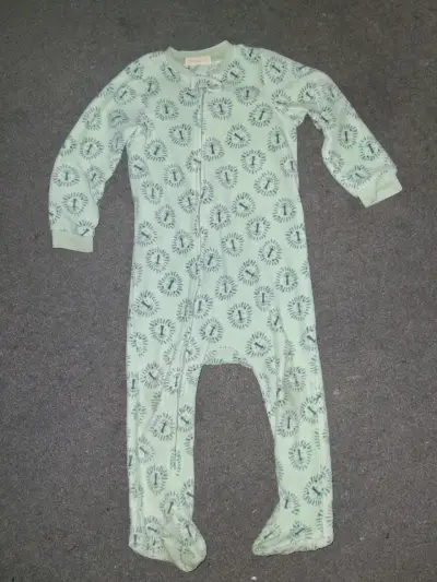 Pack pijamas de niño estampados. Talla 2-3. - miniatura 2