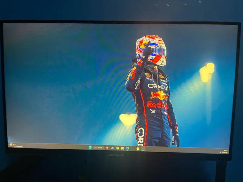 Monitor Master-G Full HD - 1