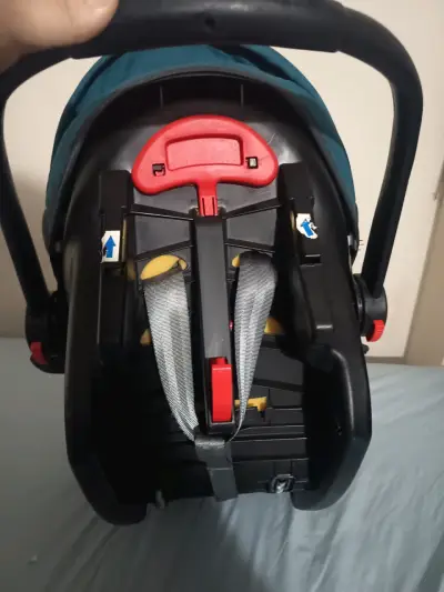 Silla de auto Bebesit negra y azul - miniatura 2