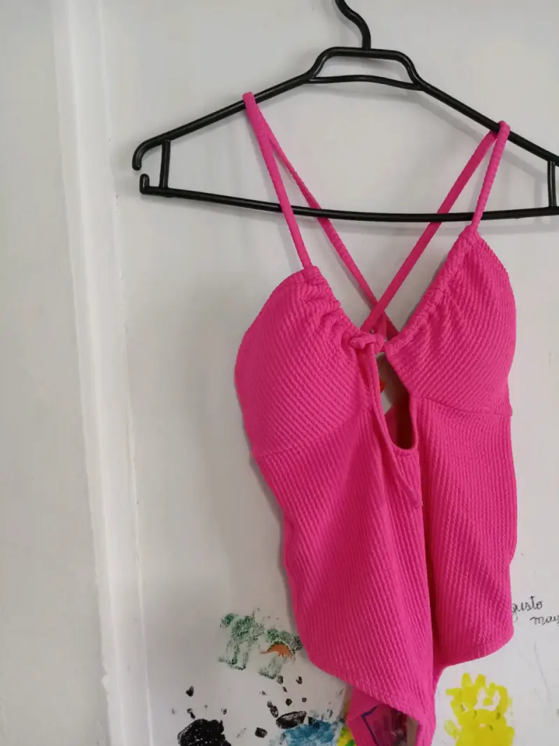 Traje de baño rosa fucsia tejido