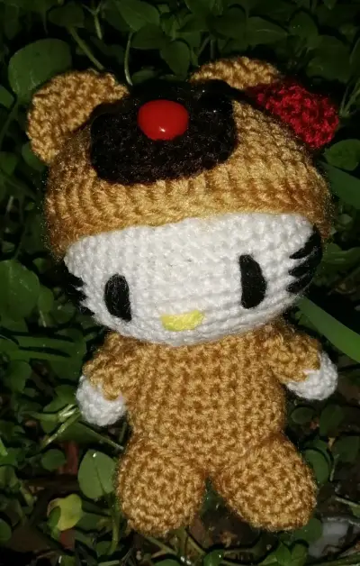 Muñeco de crochet personaje - miniatura 1