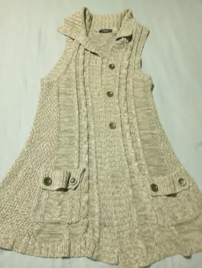 Chaqueta tejida sin mangas beige - miniatura 1