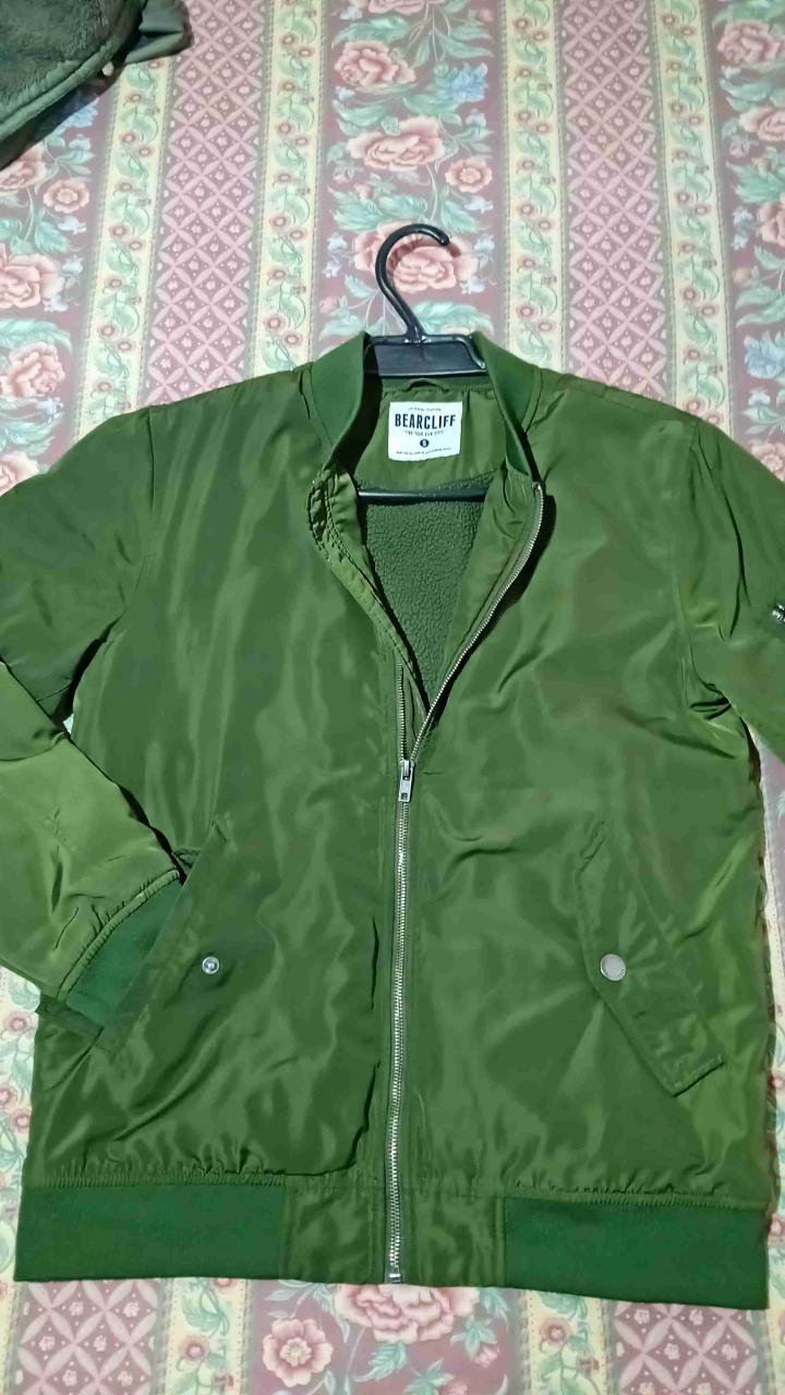 Chaqueta bomber verde Bearcliff - 1