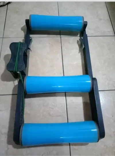 Rodillo de entrenamiento para bicicleta - miniatura 1