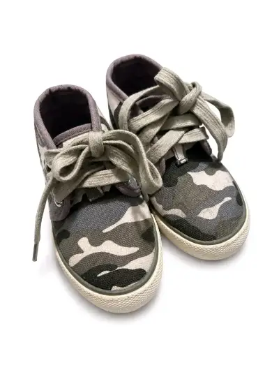 Zapatillas camufladas para niños - miniatura 1