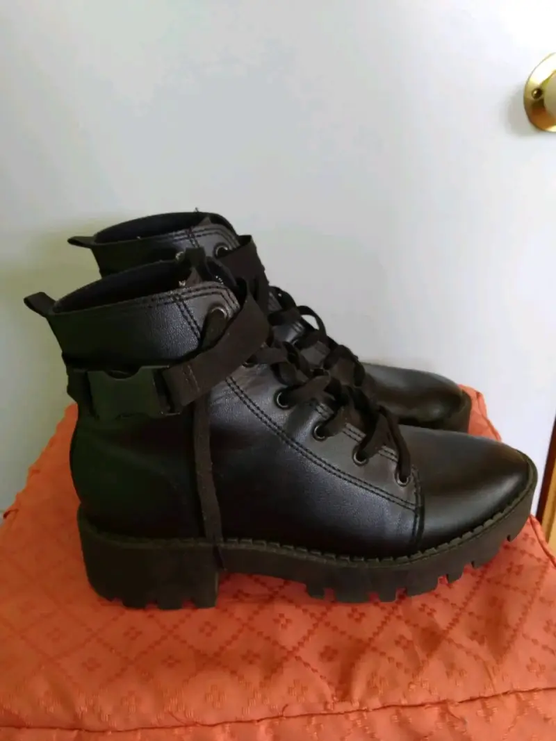 Botines negros de ecocuero talla 37 - 1