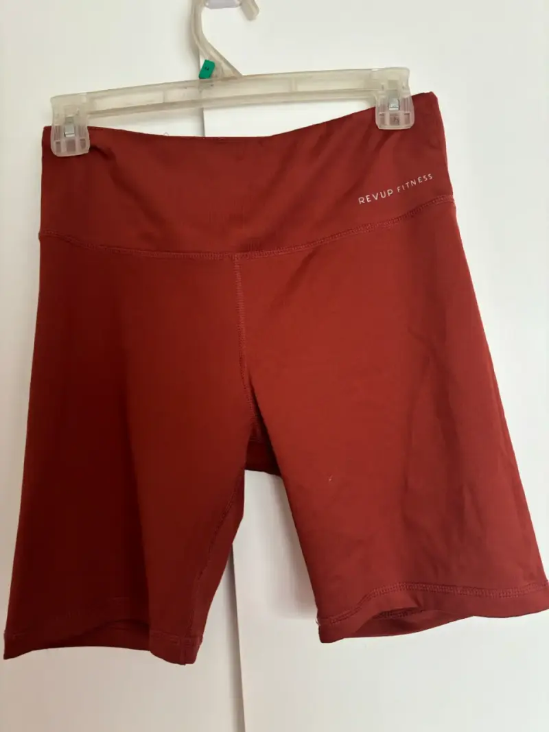 Shorts deportivos rojos Revup Fitness