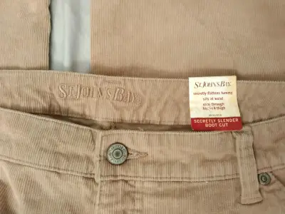 Pantalones de cotelé bootcut talla 44 - miniatura 3