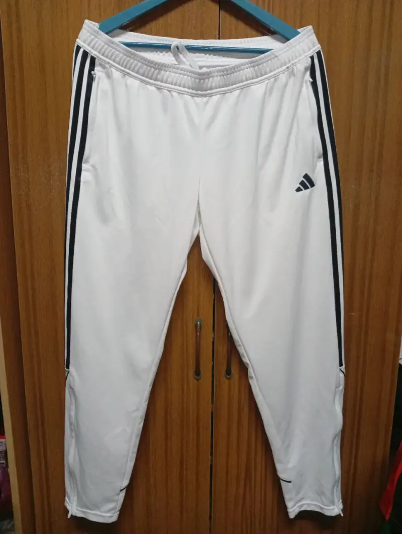 Pantalones deportivos blancos - 1