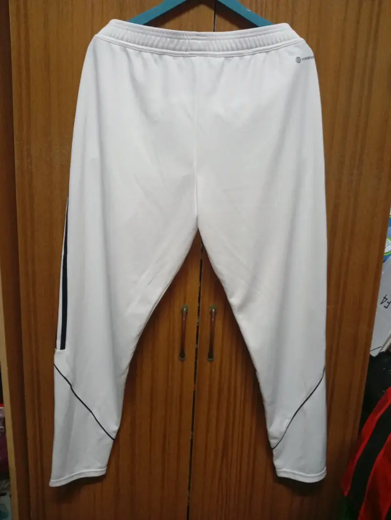 Pantalones deportivos blancos - 4