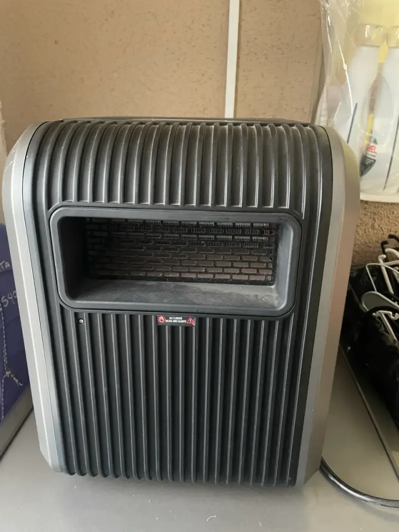 Calefactor eléctrico negro - 1