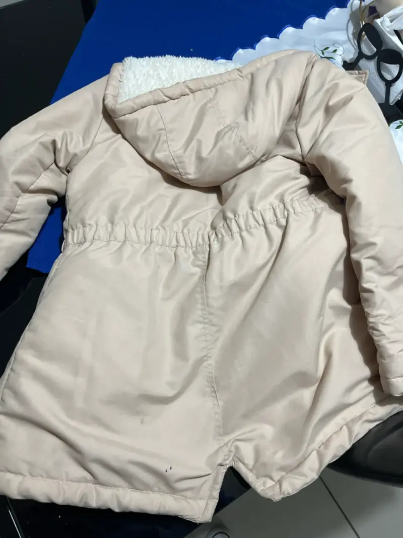 Abrigo beige con capucha forrado - 3