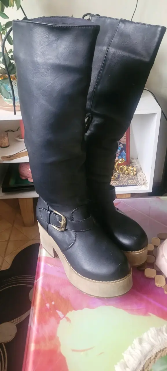 Botas negras de plataforma - 1