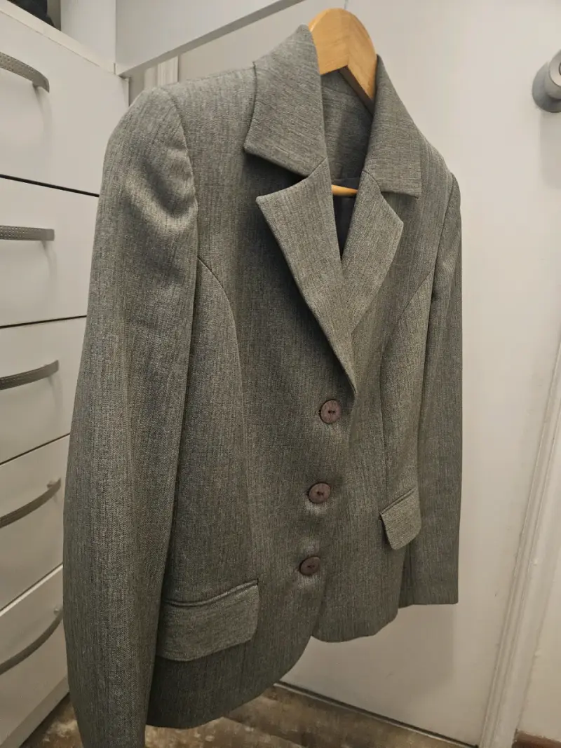 Blazer gris elegante - 4