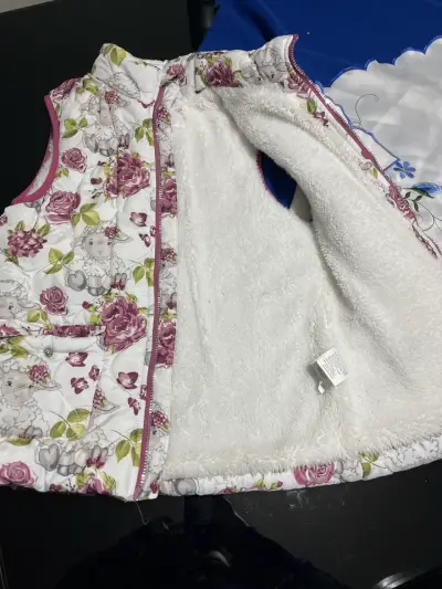 Chaleco infantil estampado floral - miniatura 2