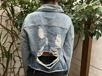 Chaqueta denim desgastada - miniatura 2