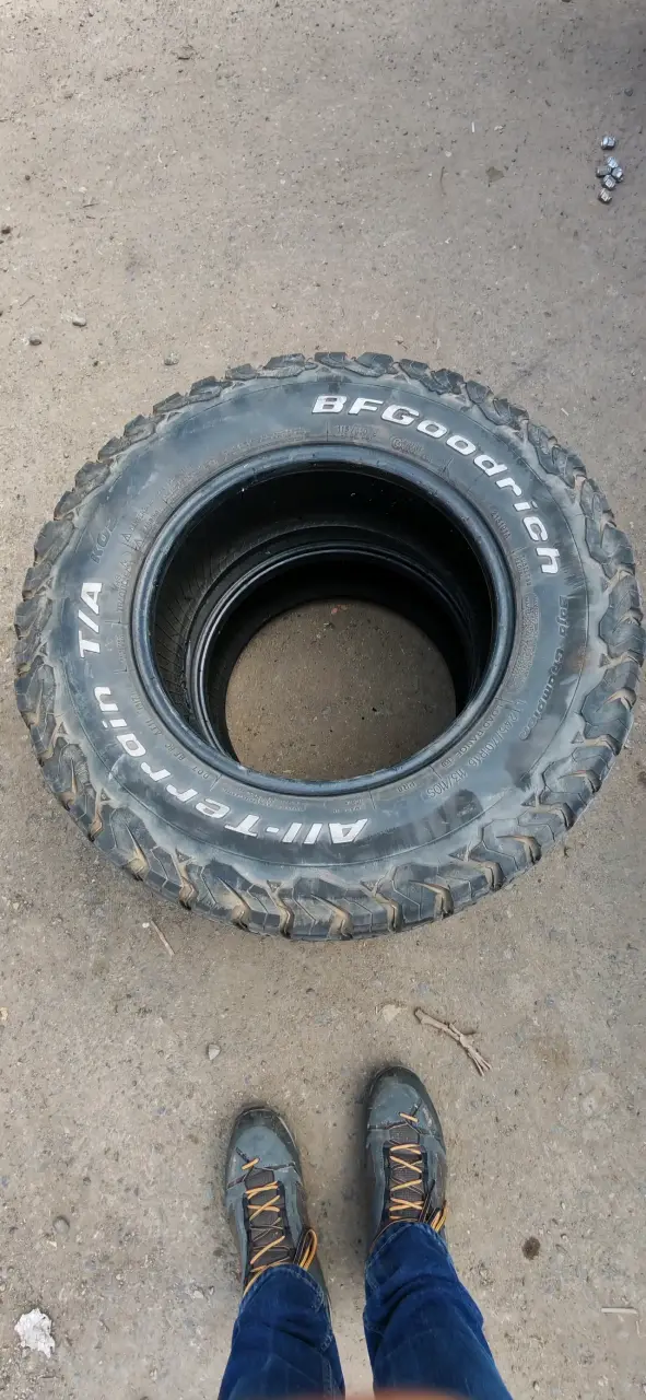 Llantas de camioneta usadas - 2