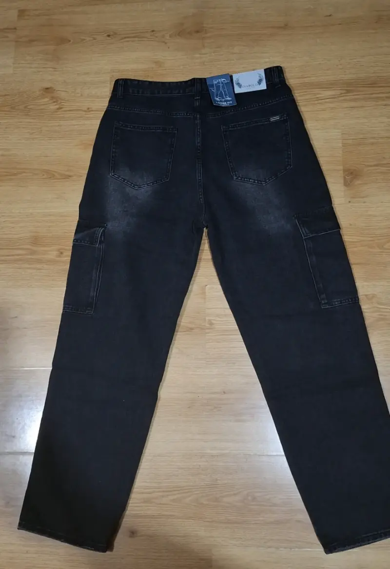 Pantalón cargo negro - 3