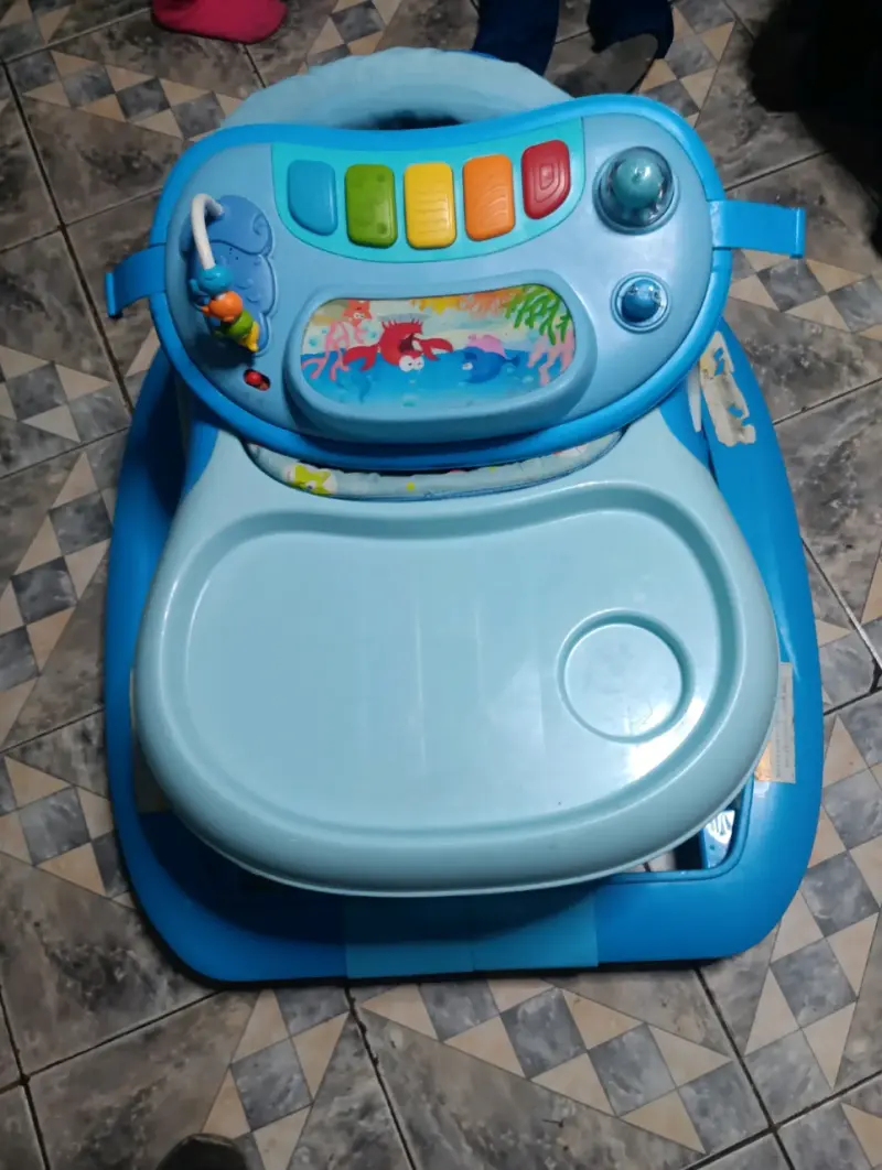 Andador de bebé azul - 1