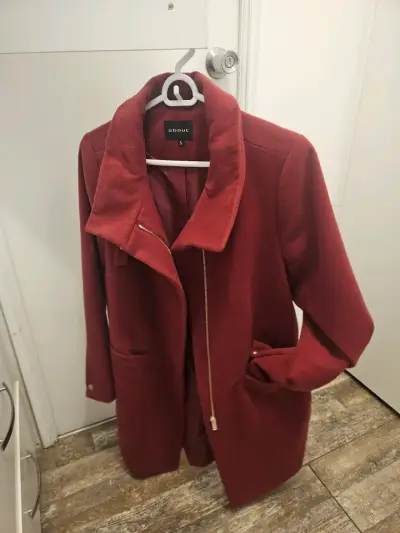 Abrigo rojo con cuello alto - miniatura 6