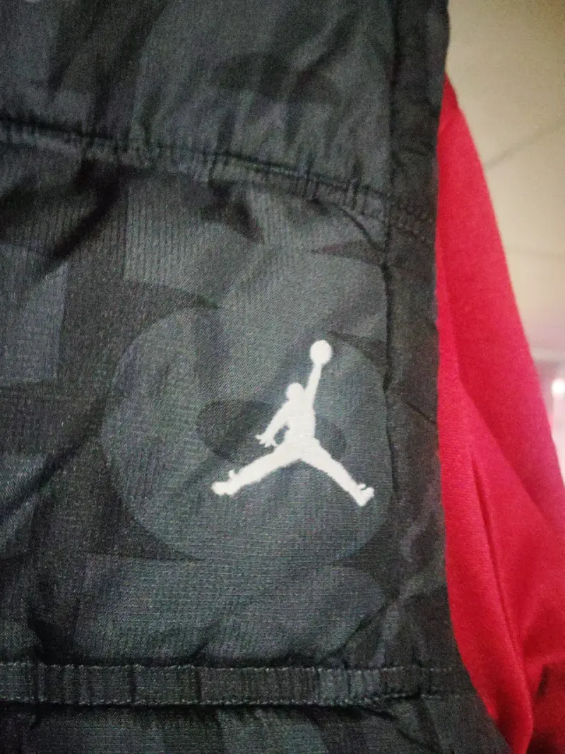 Casaca Jordan original talla L niño - 3