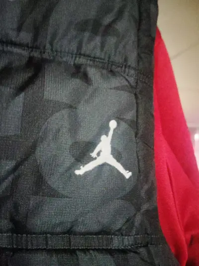 Casaca Jordan original talla L niño - miniatura 3