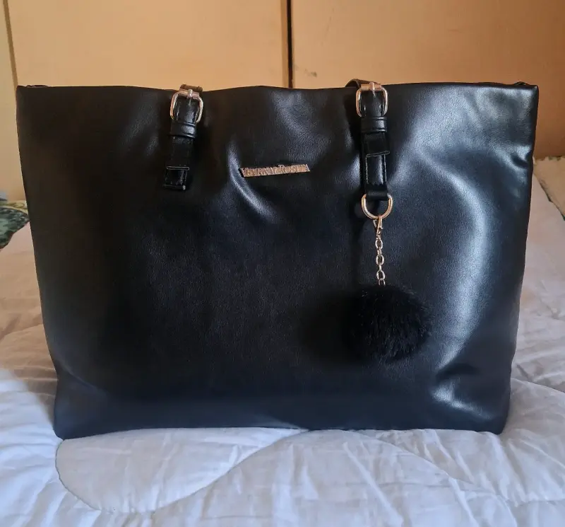 Cartera de cuero negra elegante - 4